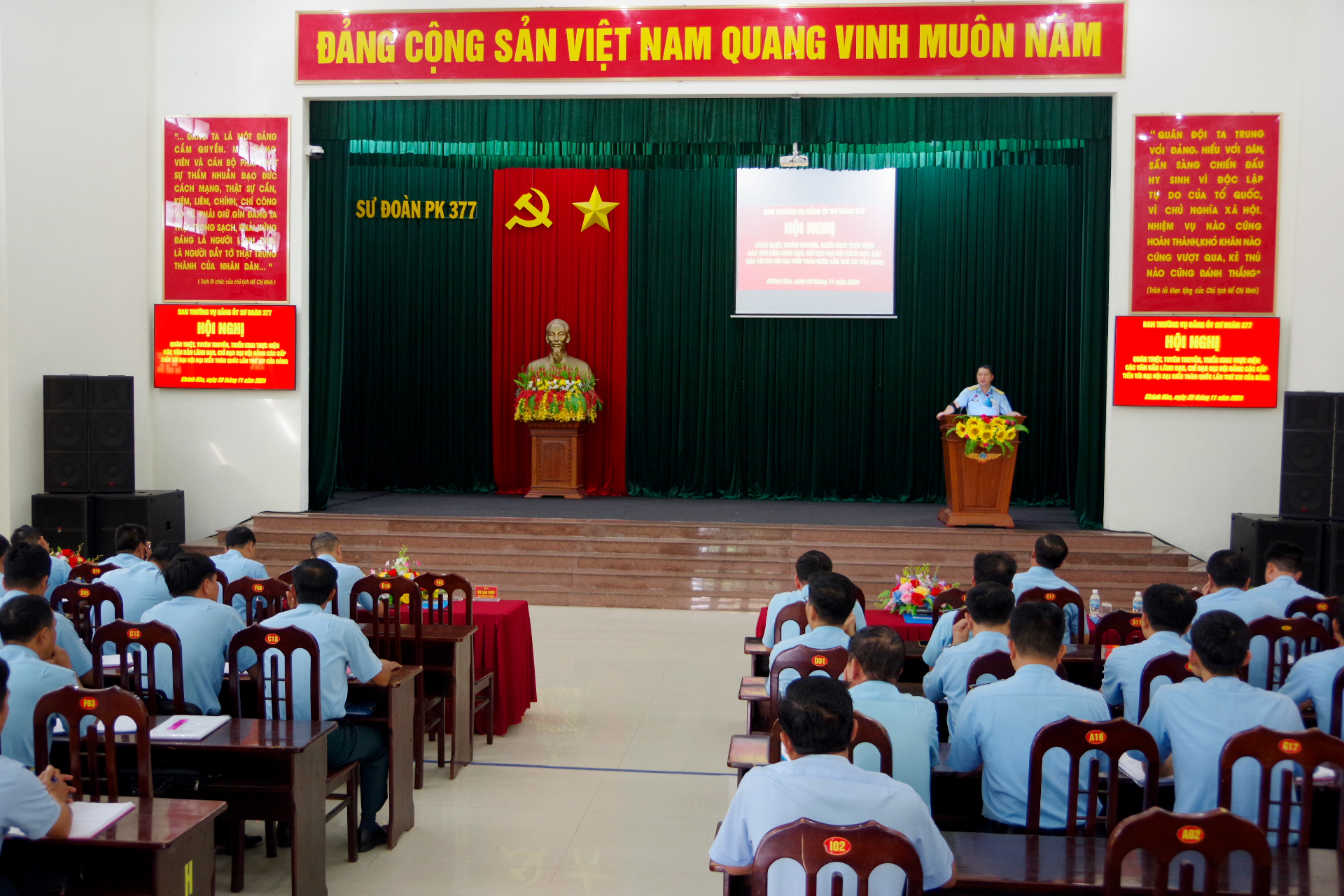 Triển khai thực hiện các văn bản lãnh đạo, chỉ đạo đại hội đảng các cấp