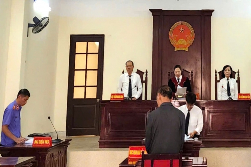Pháp luật và cuộc sống: Tiền mất, tội mang