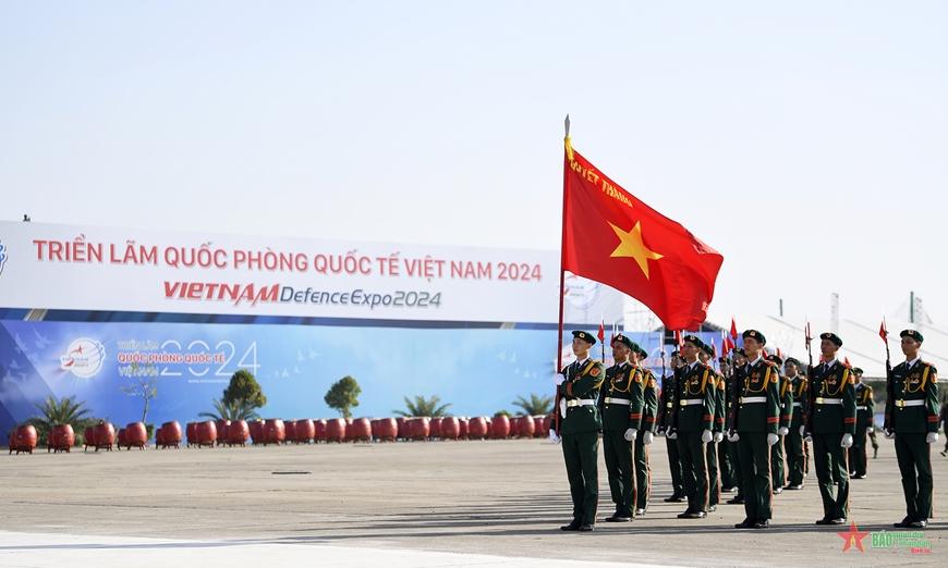 Hợp luyện chuẩn bị cho lễ khai mạc Triển lãm Quốc phòng Quốc tế Việt Nam 2024