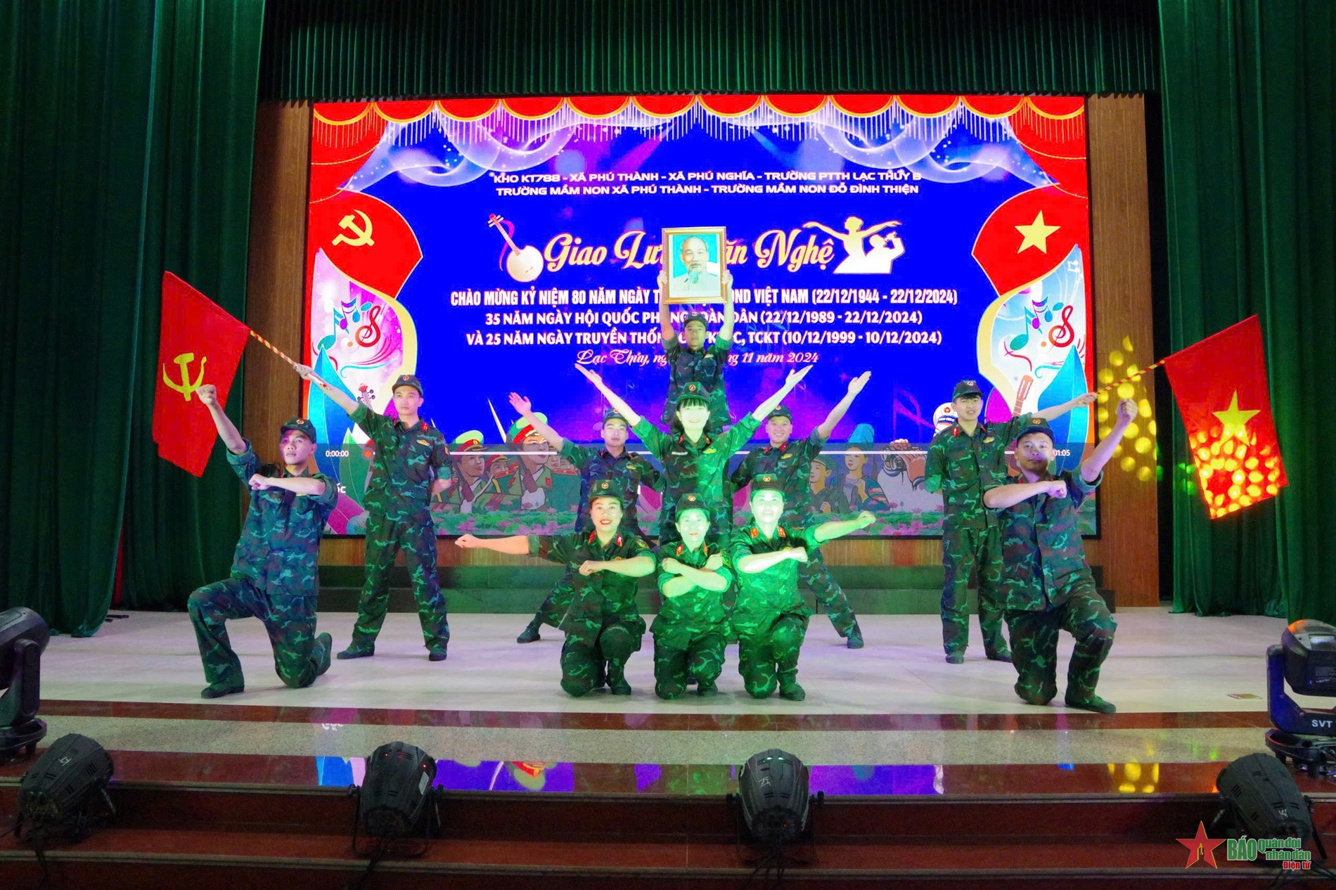 Đêm giao lưu văn nghệ ấm áp nghĩa tình quân dân tại Kho KT788