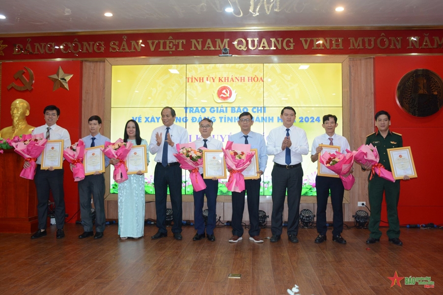 Báo Quân đội nhân dân đoạt giải B Giải báo chí về xây dựng Đảng tỉnh Khánh Hòa lần thứ IV