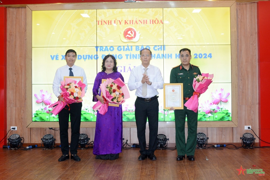 Báo Quân đội nhân dân đoạt giải B Giải báo chí về xây dựng Đảng tỉnh Khánh Hòa lần thứ IV