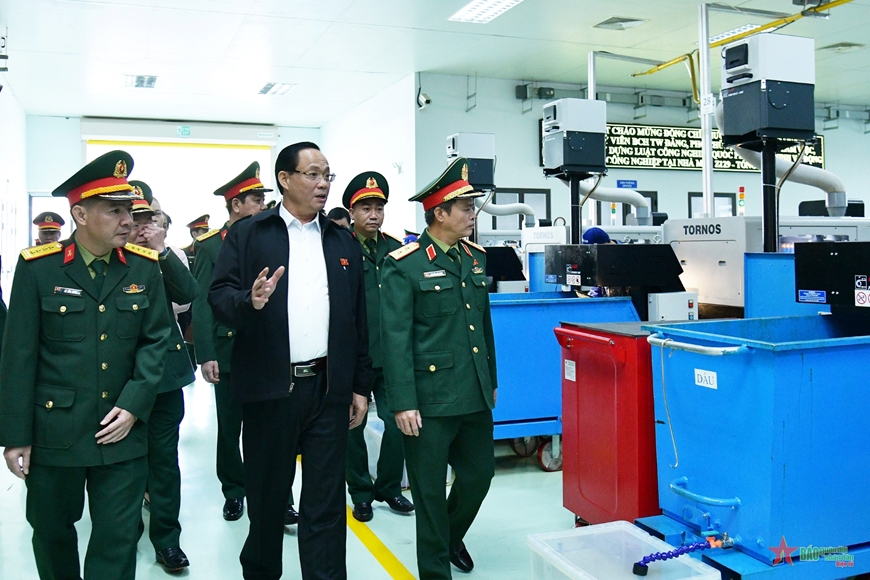 Hôm nay, Luật sửa đổi, bổ sung một số điều của Luật Sĩ quan Quân đội nhân dân Việt Nam chính thức có hiệu lực thi hành