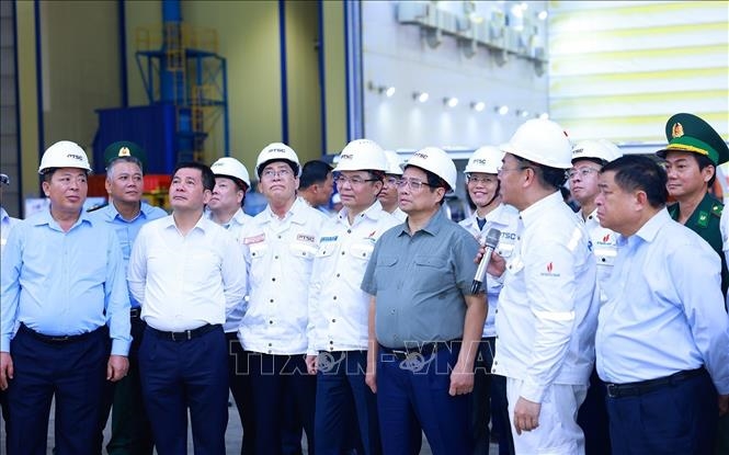Thủ tướng Phạm Minh Chính: Nhanh chóng làm chủ công nghệ, phát triển công nghiệp năng lượng tái tạo