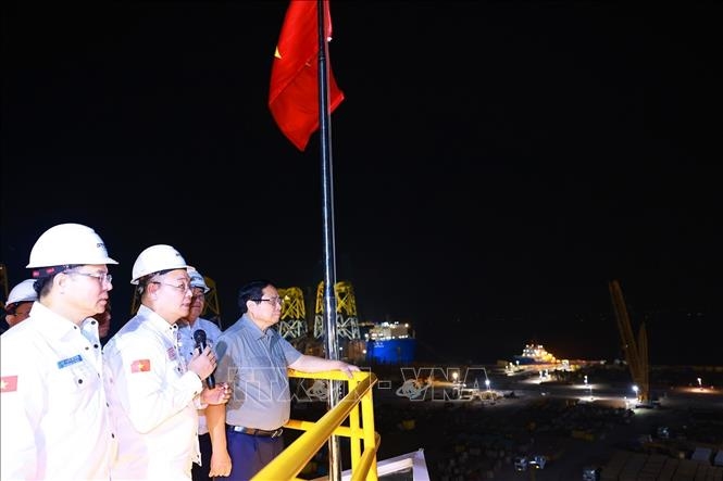 Thủ tướng Phạm Minh Chính: Nhanh chóng làm chủ công nghệ, phát triển công nghiệp năng lượng tái tạo