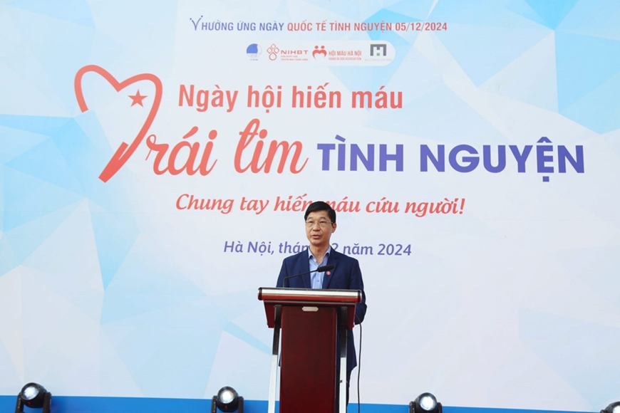 Hàng nghìn người tham gia hiến máu tại ngày hội “Trái tim tình nguyện”