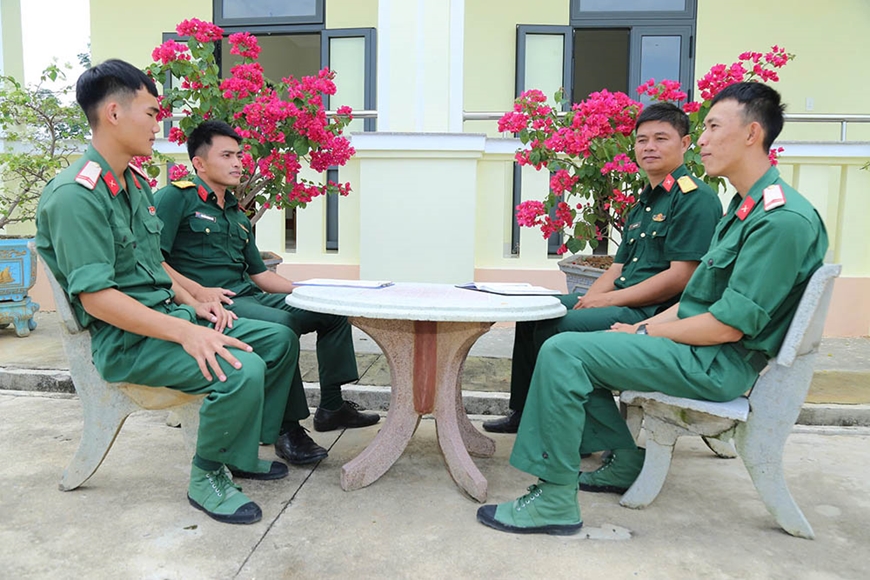 Trưởng thành trong nắng gió vùng biên