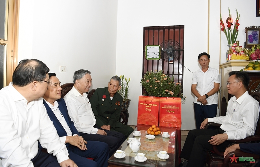 Tổng Bí thư Tô Lâm tiếp xúc cử tri tỉnh Hưng Yên sau Kỳ họp thứ tám, Quốc hội khóa XV