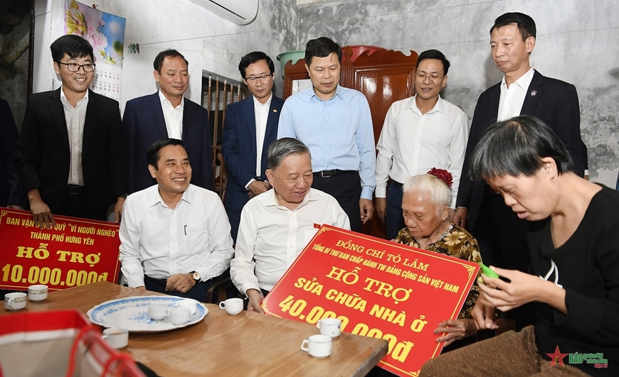 Tổng Bí thư Tô Lâm tiếp xúc cử tri tỉnh Hưng Yên sau Kỳ họp thứ tám, Quốc hội khóa XV