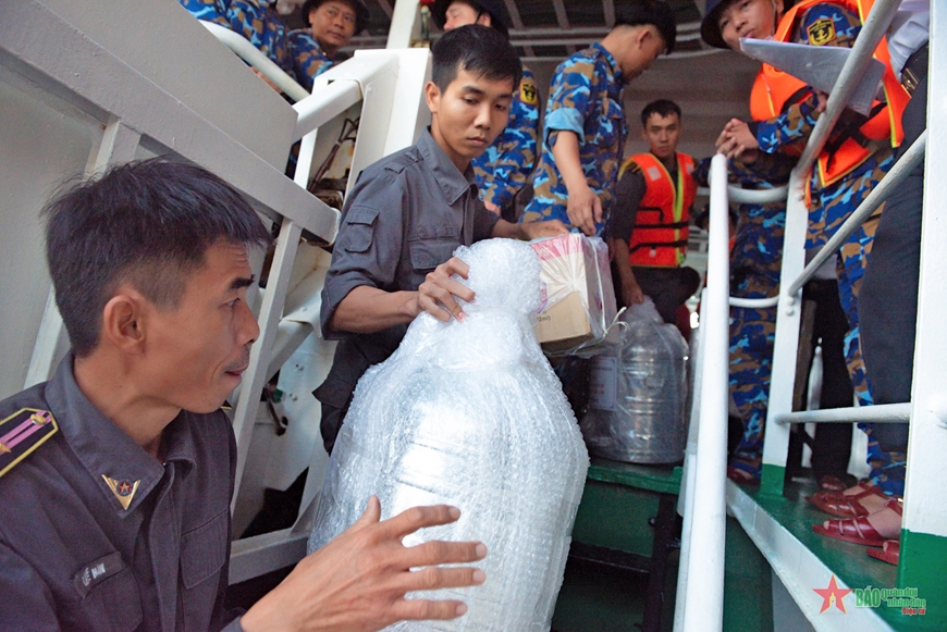 Hải trình chuyên chở nghĩa tình của tàu kiểm ngư KN-290