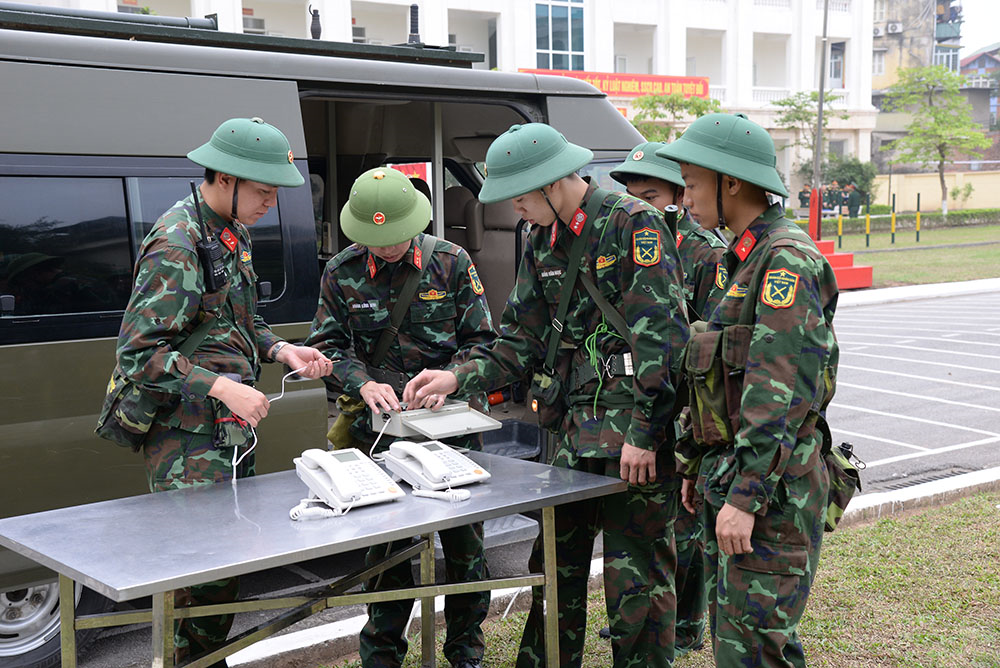 Xây dựng môi trường văn hóa ở Tiểu đoàn Thông tin 610