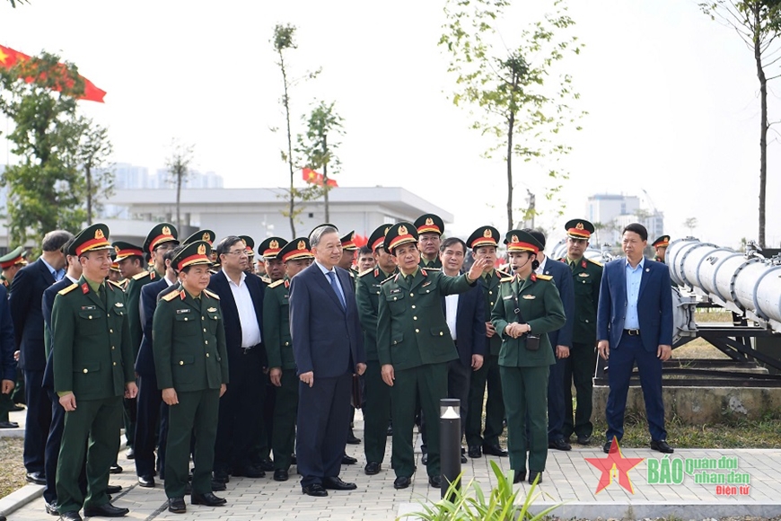 Tổng Bí thư Tô Lâm thăm và làm việc tại Bảo tàng Lịch sử Quân sự Việt Nam