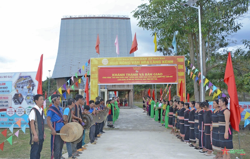 “Sao sáng buôn làng” - đóng góp thiết thực của Binh đoàn 15 trong xây dựng nông thôn mới vùng khó khăn