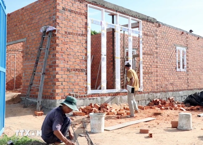 Chung tay xây dựng nông thôn mới, xóa nhà dột nát