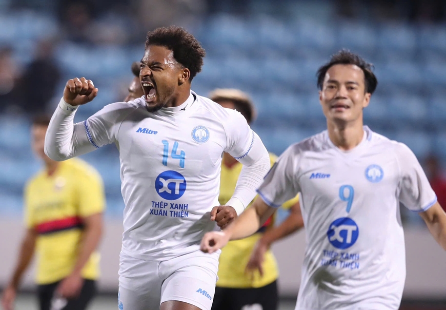 Xuân Son báo tin cực vui, sẽ trở lại sớm hơn dự kiến 2 Đội tuyển Việt Nam triệu tập cầu thủ nhập tịch Nguyễn Xuân Son