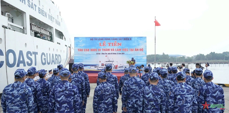 Tàu CSB 8005 lên đường thăm và làm việc tại Ấn Độ