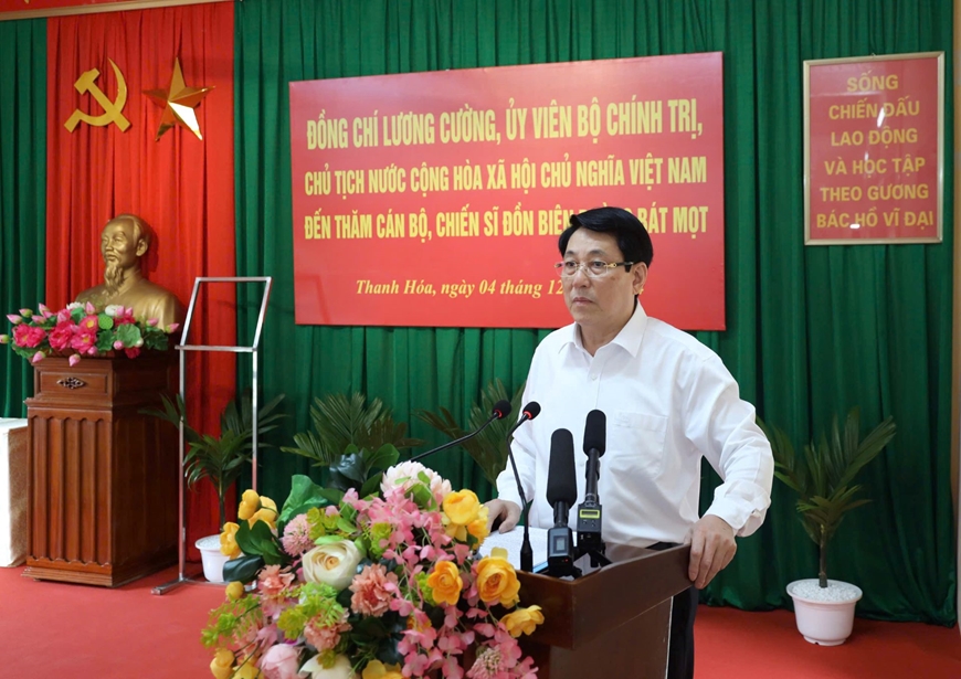Chủ tịch nước Lương Cường thăm Đồn Biên phòng Bát Mọt