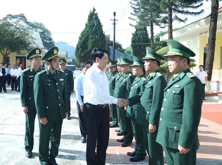 Chủ tịch nước Lương Cường thăm Đồn Biên phòng Bát Mọt