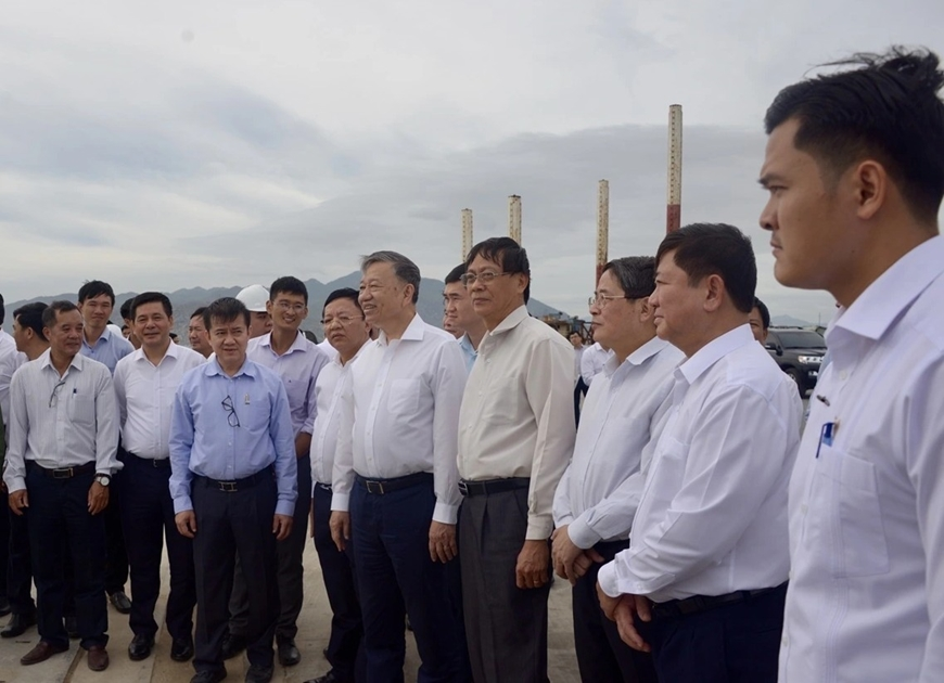 Tổng Bí thư Tô Lâm thăm và kiểm tra một số cơ sở kinh tế, văn hóa, xã hội tại Ninh Thuận