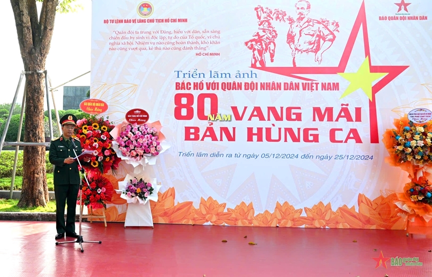 Khai mạc triển lãm ảnh “Bác Hồ với Quân đội nhân dân Việt Nam - 80 năm vang mãi bản hùng ca”