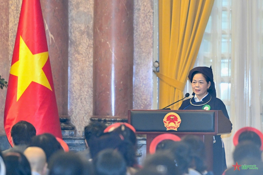 Chủ tịch nước Lương Cường tiếp Đoàn Phụ nữ cao tuổi tiêu biểu toàn quốc