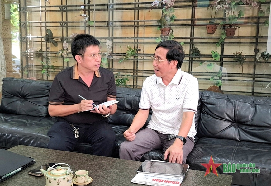 Những tấm gương bình dị mà cao quý: Trung tướng Nguyễn Thanh Tuấn - người truyền lửa