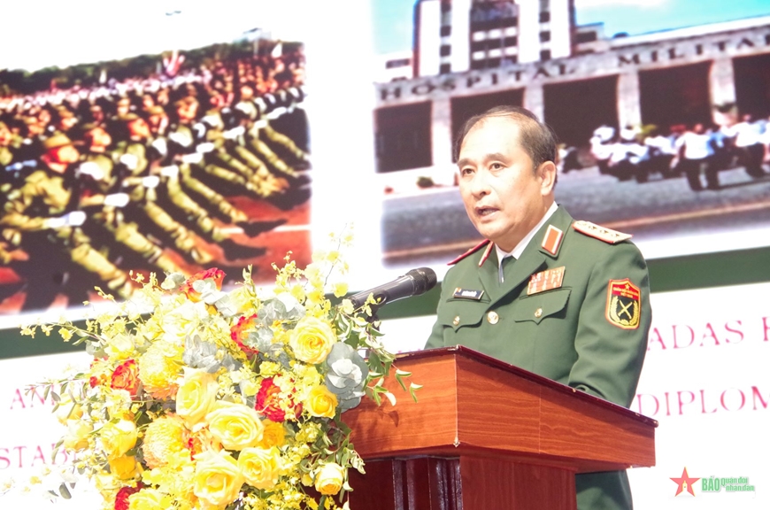 Chiêu đãi kỷ niệm 68 năm thành lập các Lực lượng vũ trang cách mạng Cuba