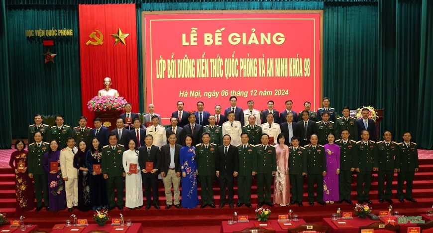 Học viện Quốc phòng bế giảng lớp bồi dưỡng kiến thức quốc phòng, an ninh khóa 98