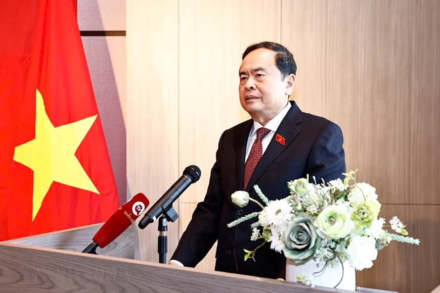 Chủ tịch Quốc hội Trần Thanh Mẫn và Phu nhân gặp gỡ cộng đồng người Việt Nam tại Nhật Bản