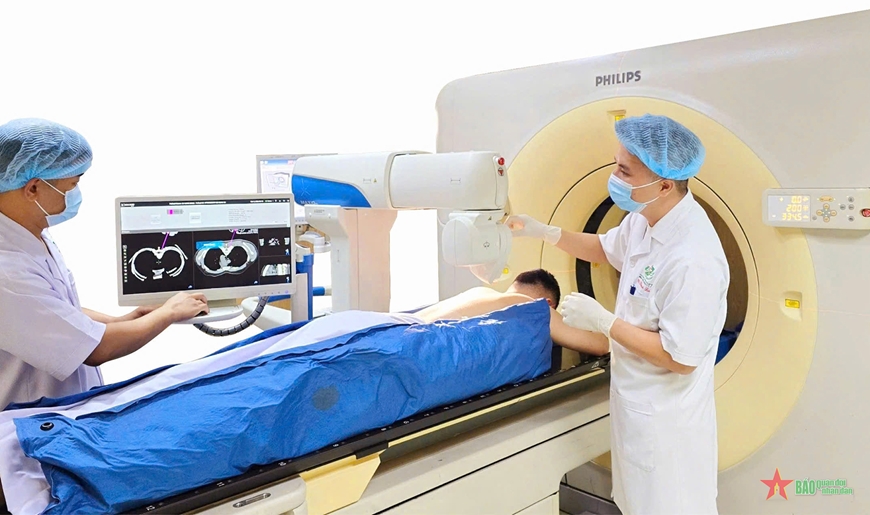 Bệnh viện Quân y 175: Bước tiến vượt bậc trong sinh thiết xương từ Robot Maxio