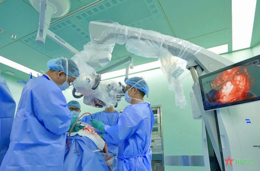 Cập nhật nhiều kỹ thuật, công nghệ hiện đại trong phẫu thuật thần kinh