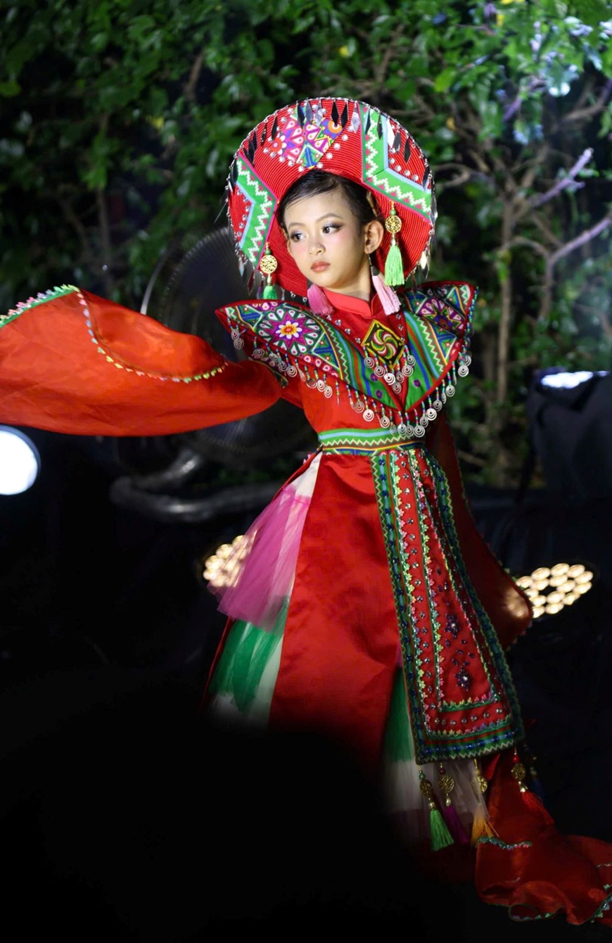 Thời trang tôn vinh di sản văn hóa