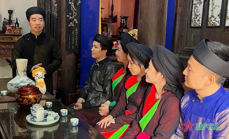 Tập làm người Kinh Bắc