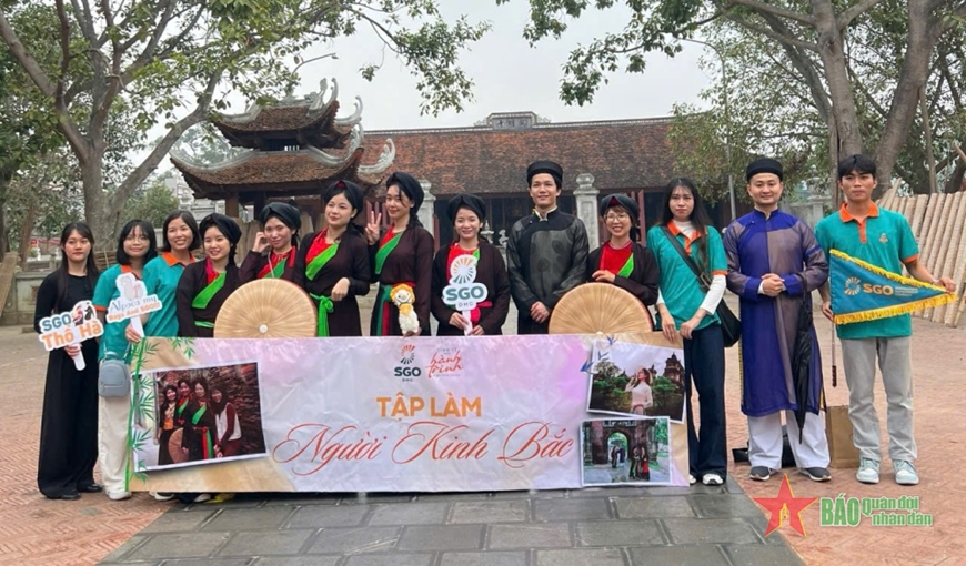 Tập làm người Kinh Bắc