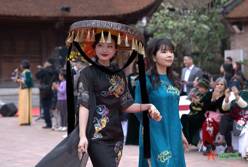 "Âm vọng"- hơi thở mới của di sản cửu đỉnh