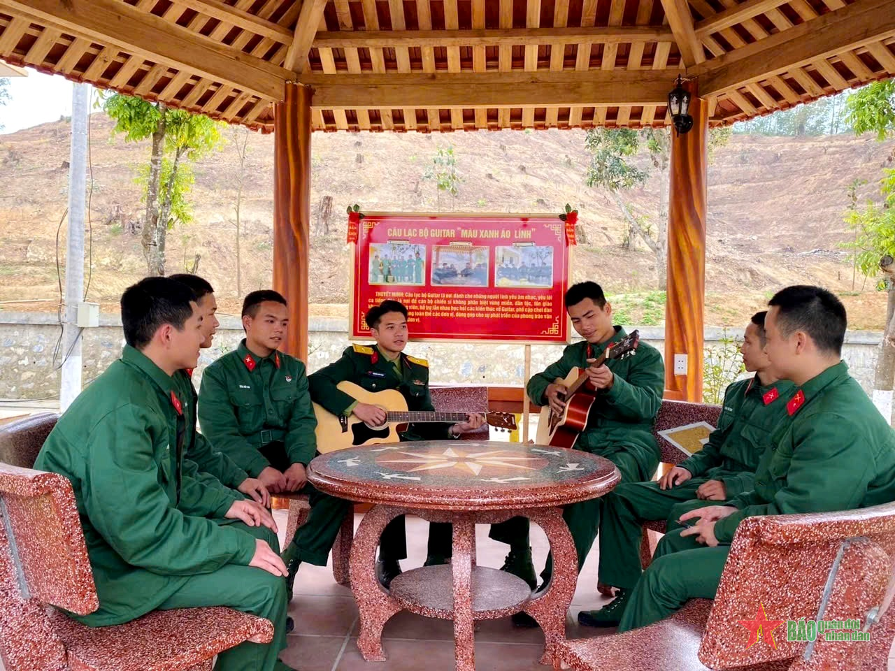 Niềm vui trong đơn vị