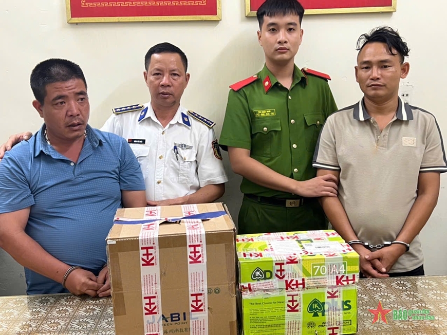 Đấu tranh, ngăn chặn tội phạm và các hành vi vi phạm pháp luật trên biển