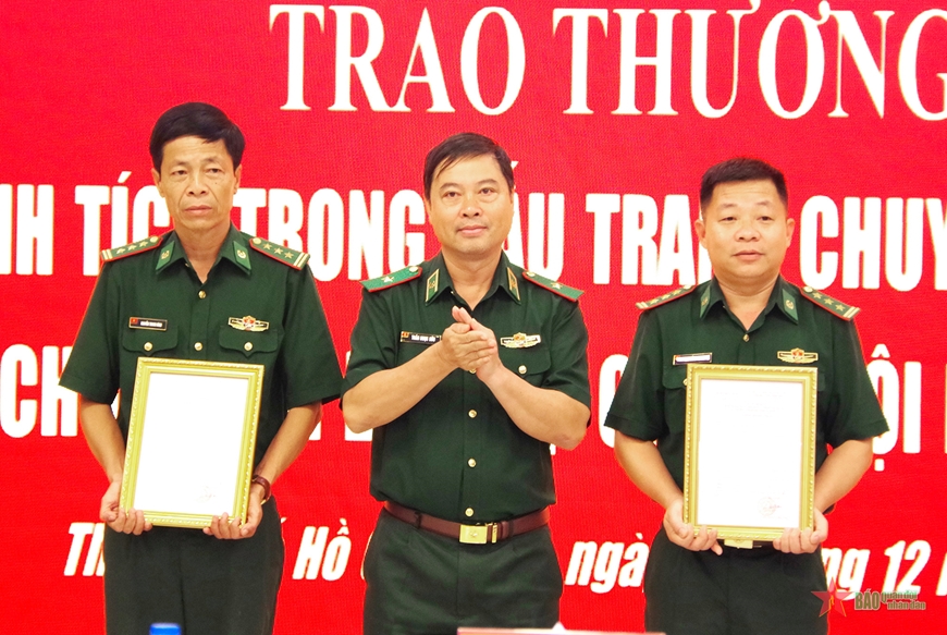 Bộ tư lệnh Bộ đội Biên phòng trao thưởng thành tích đấu tranh chống tội phạm ma túy