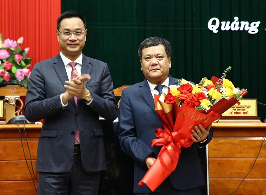 Đồng chí Trần Phong được bầu giữ chức Chủ tịch UBND tỉnh Quảng Bình