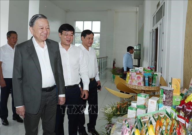 Tổng Bí thư Tô Lâm làm việc với Ban Chấp hành Đảng bộ tỉnh Đồng Tháp