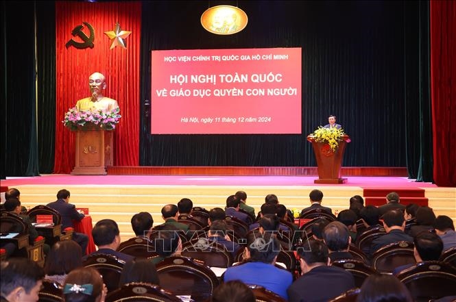 Thủ tướng Phạm Minh Chính dự Hội nghị toàn quốc về giáo dục quyền con người