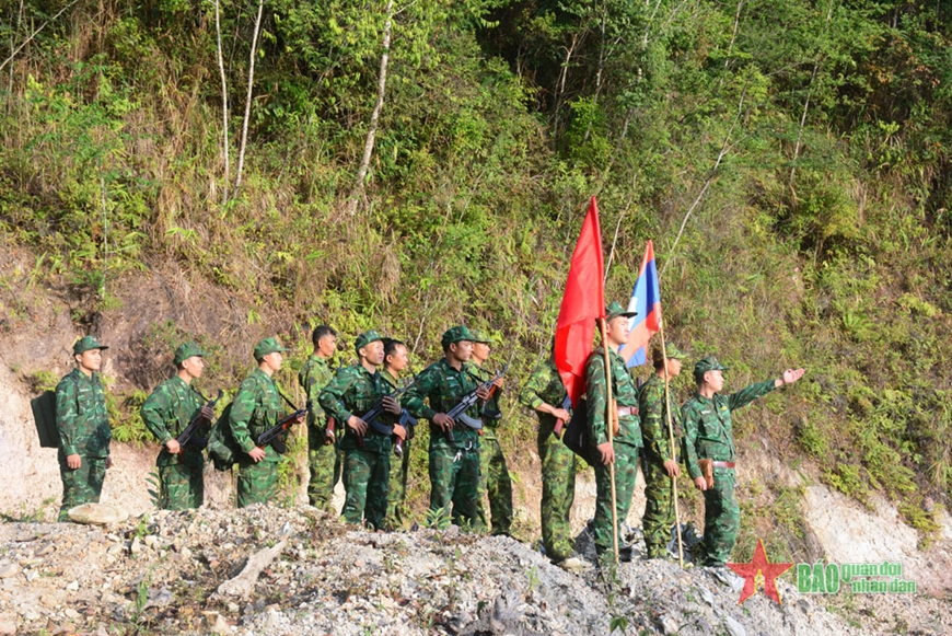 Bộ đội Biên phòng Điện Biên phối hợp tuần tra song phương với Biên phòng Lào