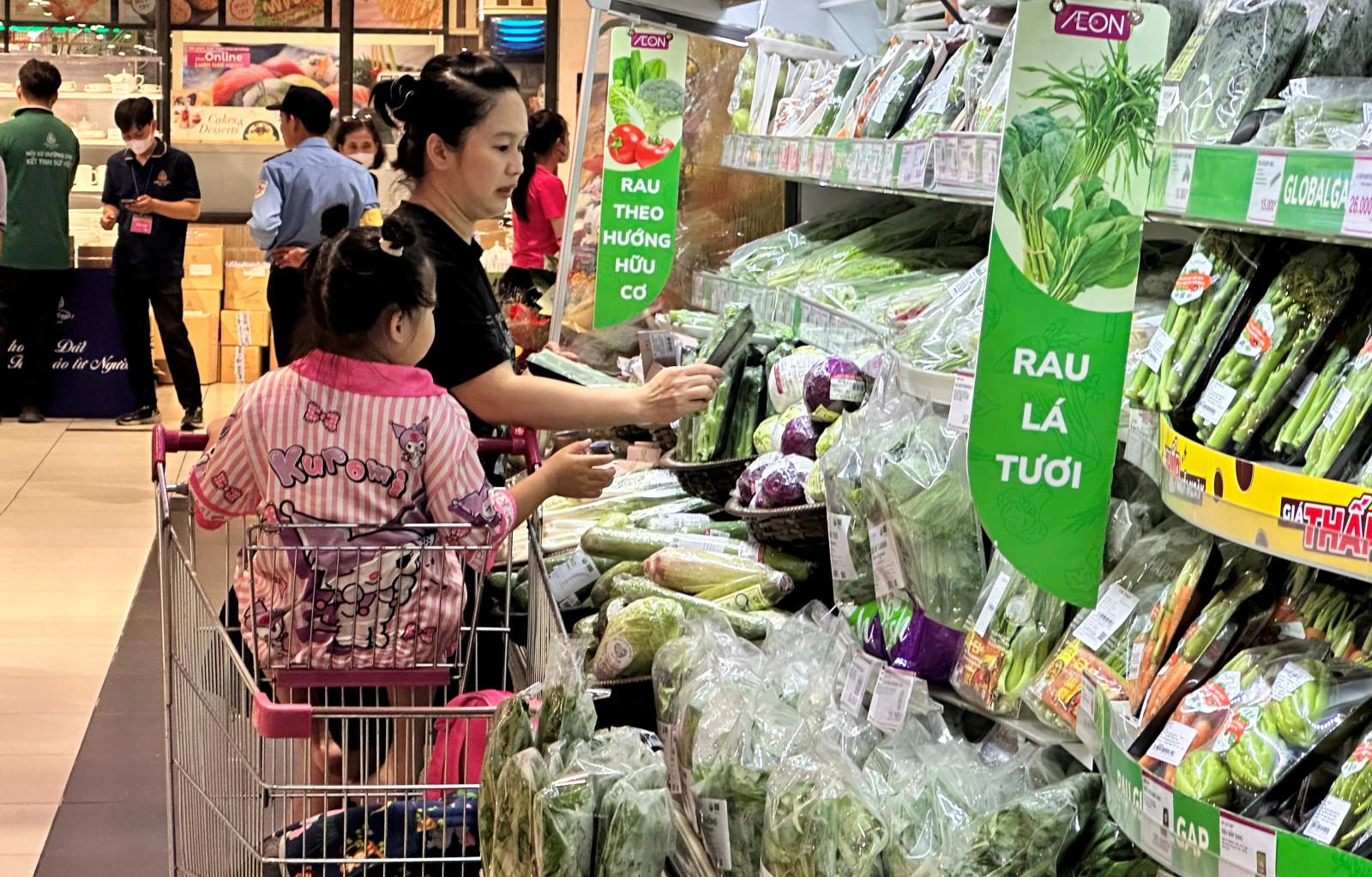 Bảo đảm nguồn cung ứng, bình ổn giá dịp Tết