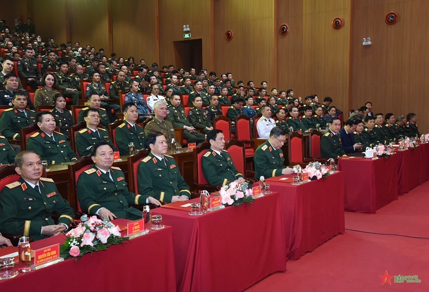Thủ tướng Chính phủ Phạm Minh Chính thăm và nói chuyện tại Học viện Quốc phòng