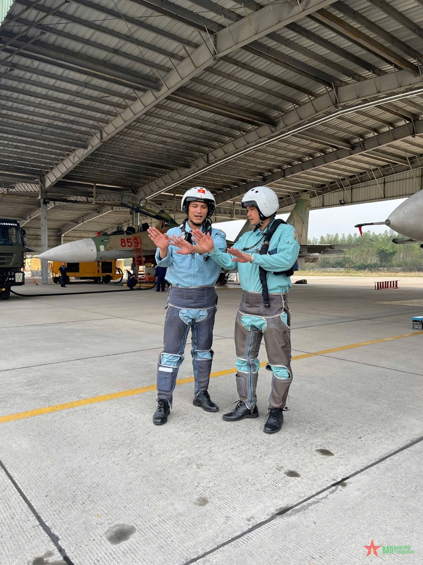 Triển lãm Quốc phòng quốc tế Việt Nam 2024: Biên đội “hổ mang chúa” tại triển lãm