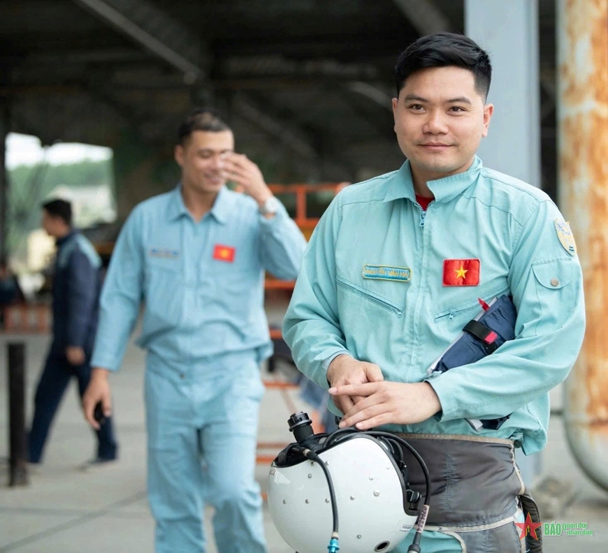Triển lãm Quốc phòng quốc tế Việt Nam 2024: Biên đội “hổ mang chúa” tại triển lãm