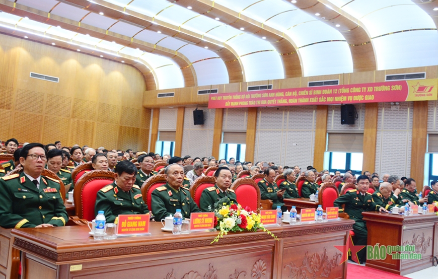 Lễ truy tặng danh hiệu “Anh hùng Lực lượng vũ trang nhân dân” cho Trung tướng Đồng Sỹ Nguyên