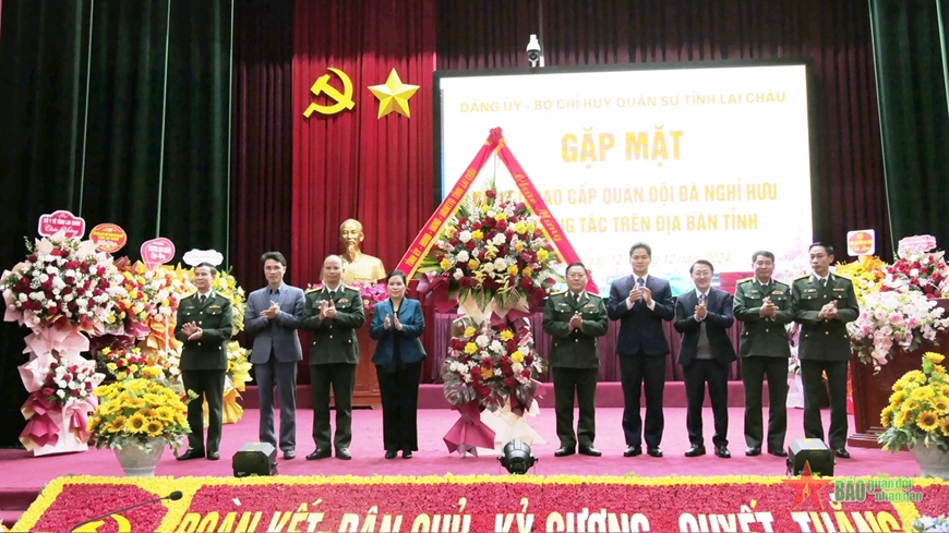 Lai Châu gặp mặt cán bộ cao cấp quân đội đã nghỉ hưu, nghỉ công tác trên địa bàn tỉnh