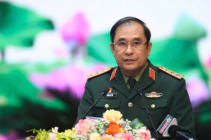 Thượng tướng PHÙNG SĨ TẤN.