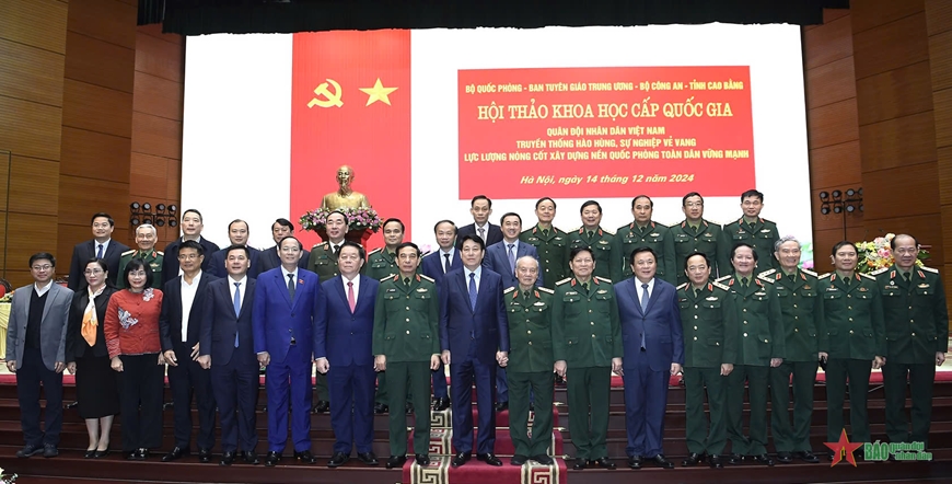 Làm sâu sắc hơn nữa truyền thống anh hùng, phẩm chất tốt đẹp và tôn vinh những chiến công to lớn của Quân đội
